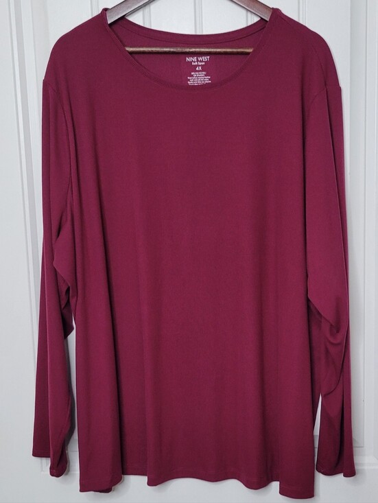 Nine West Tops - Nine West Long Sleeve Crewneck Top in Wine